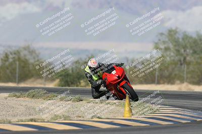 media/Nov-16-2025-Race Pace (Sun) [[8c5fa54630]]/Verified Riders/2-Turn 7 (945am)/